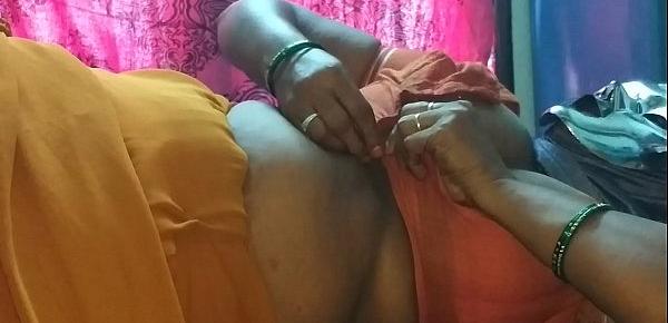  Tamil aunty telugu aunty kannada aunty malayalam aunty Kerala aunty hindi bhabhi horny desi north indian south indian horny vanitha wearing saree school teacher showing big boobs and  pussy press hard boobs rubbing